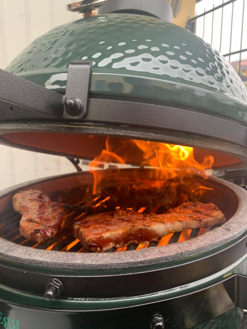 Big Green Egg 01.png